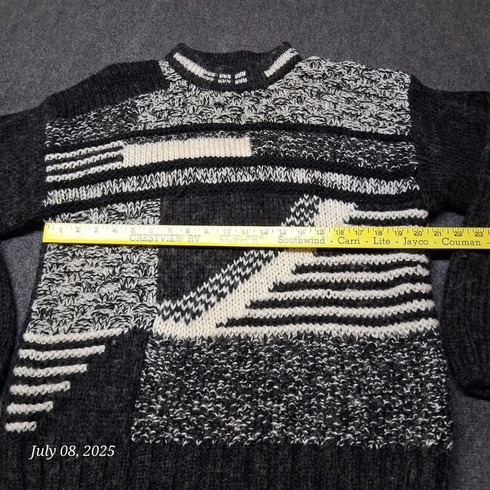 * Vintage‎ Street Scenes Heavy Weight Sweater Men Size Large Geo Pattern